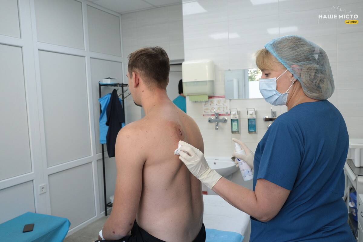 Історії дніпровських медиків, які працюють під час війни