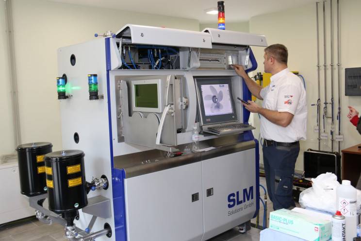 В Днепре начали печатать космических деталей на 3D-принтере: видео