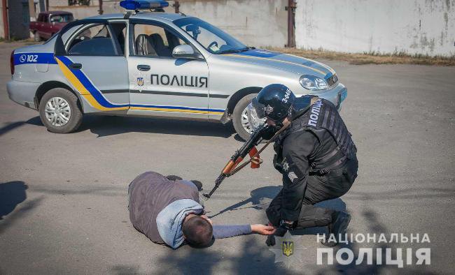 Скопление полиции на улицах Днепра: что случилось