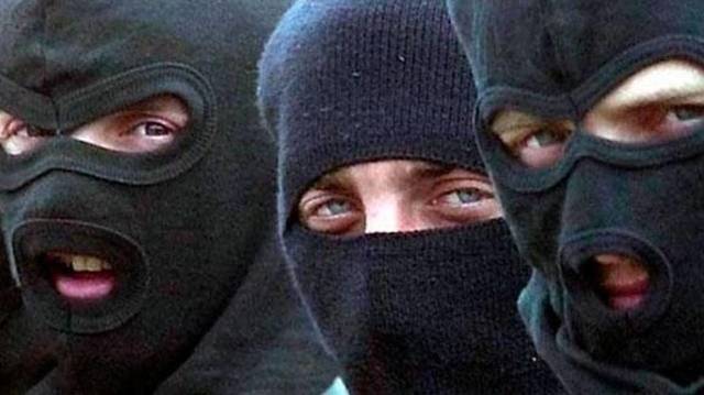 На Днепропетровщине рэкетиры сожгли фермерское хозяйство (ВИДЕО)