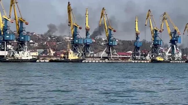 У Маріуполі противник вживає заходів з відновлення функціонування порту: ранкове зведення ЗСУ