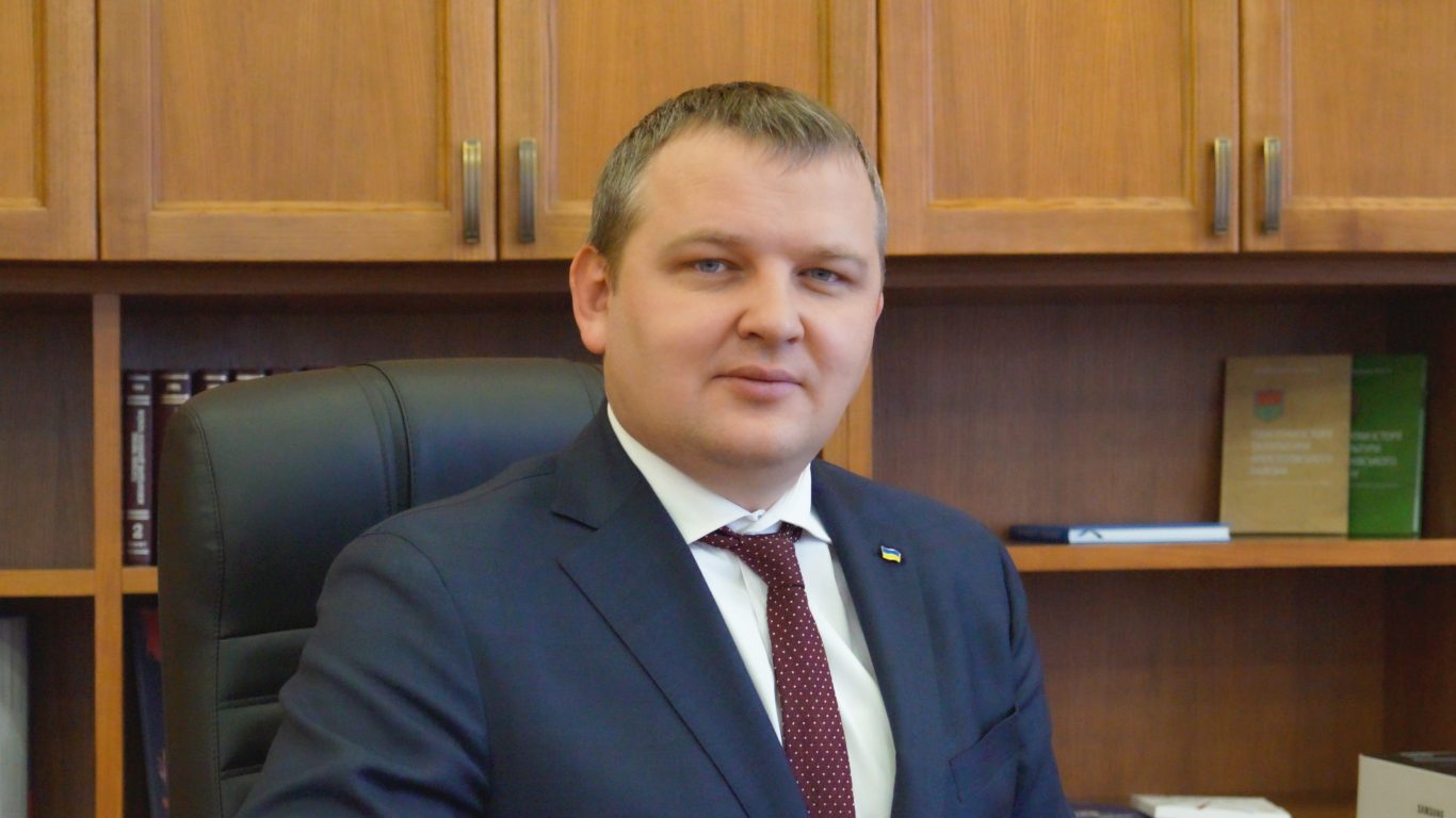 Новоизбранный председатель Днепропетровского облсовета поздравил земляков с наступающим 2021-м годом