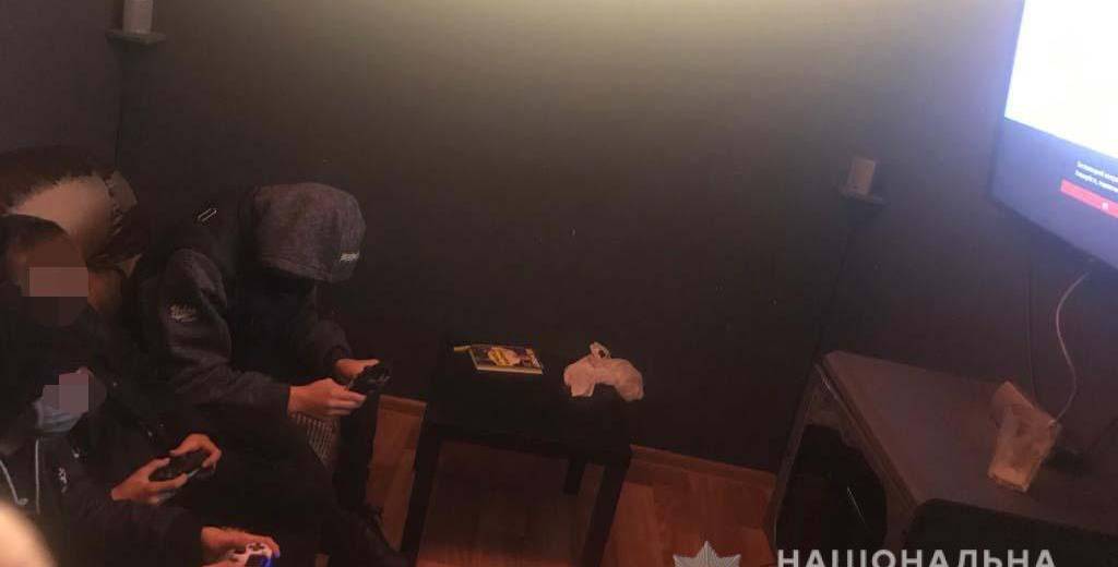 У Дніпрі виявили працюючу кав’ярню: на власника складено протокол