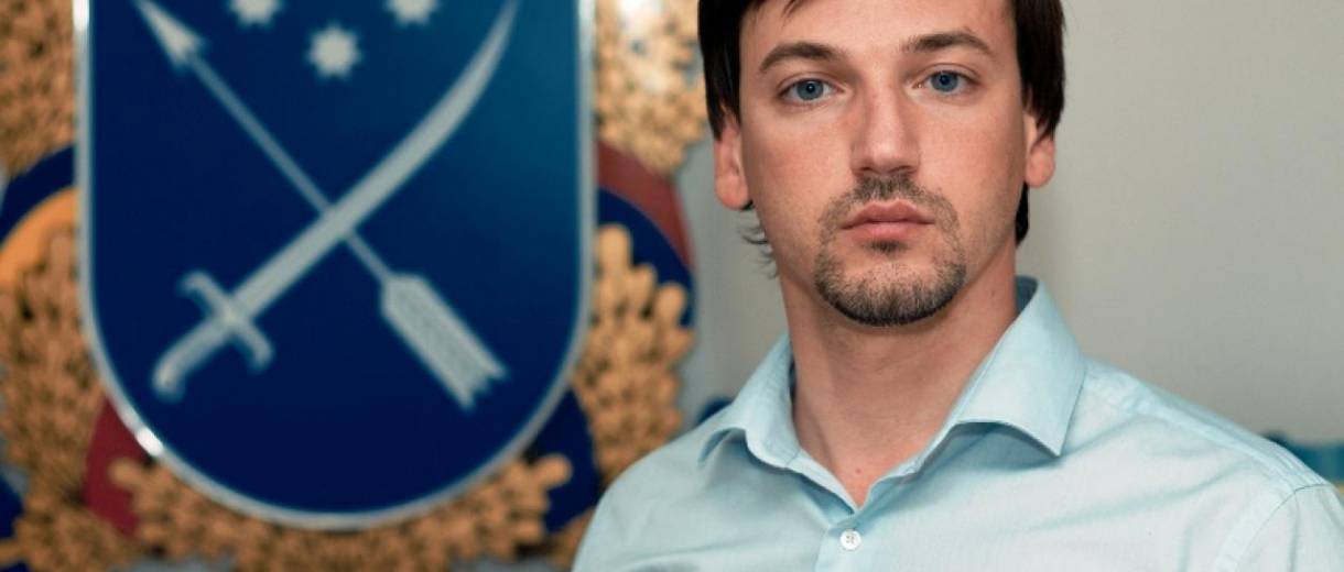 Артем Хмельников вызвал оппонентов на словесную дуэль