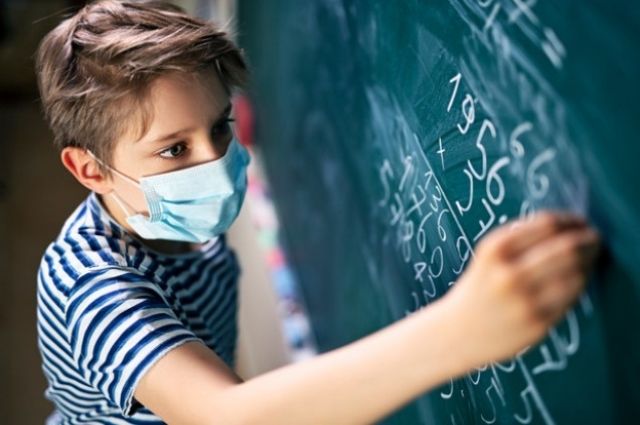 В Днепре старшеклассники возобновят обучение в школах (ДОПОЛНЕНО)