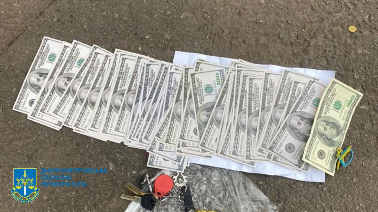 У Дніпропетровській області за 15 тисяч доларів обіцяли виїзд за кордон військовозобов’язаним під виглядом волонтерів