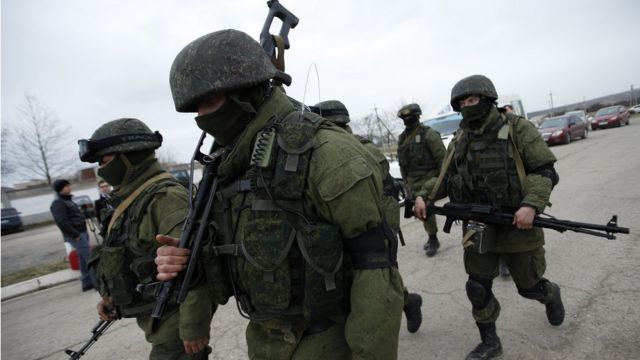Убил хозяина дома и неоднократно насиловал жену: в Украине объявили подозрение российскому оккупанту