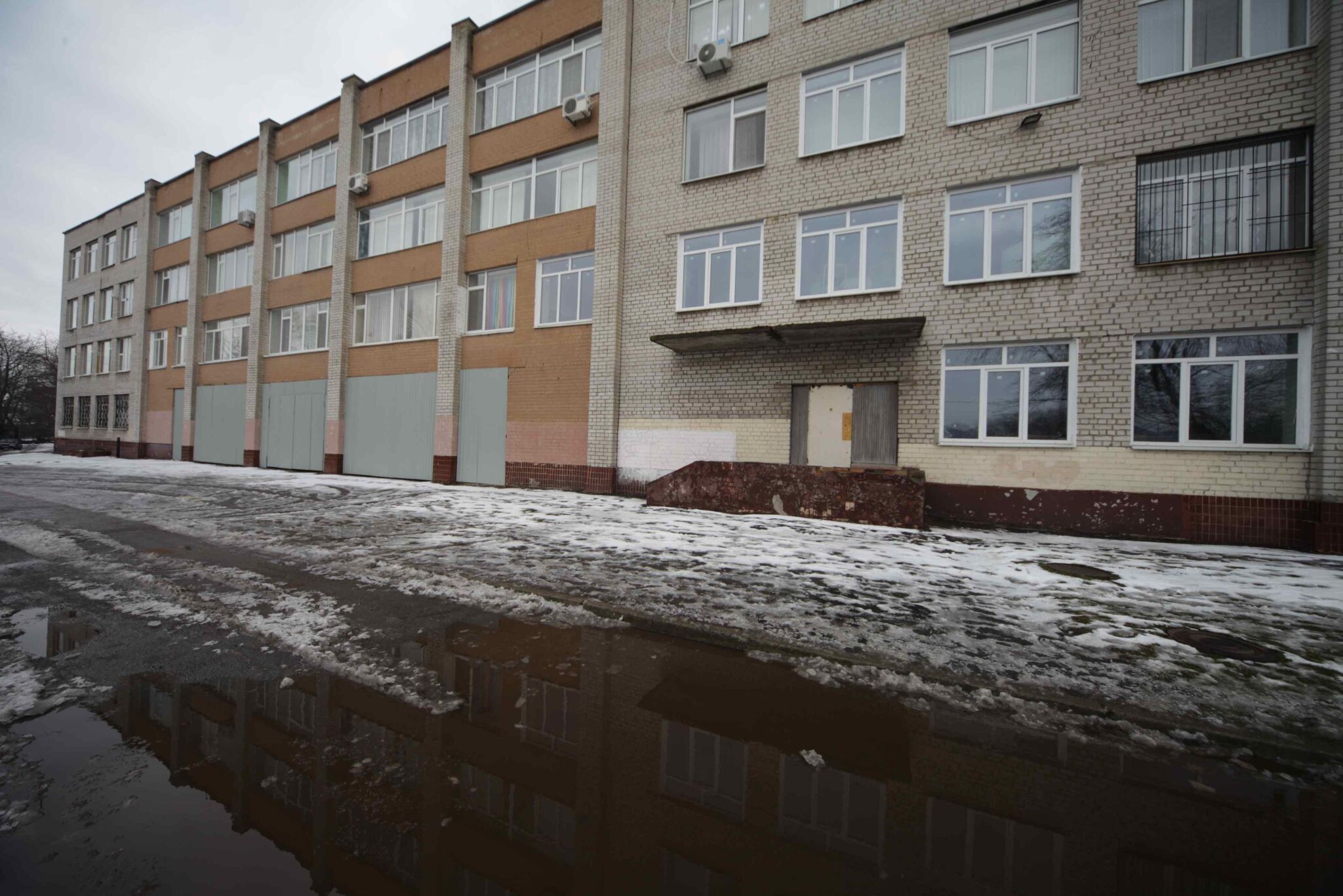 В Днепре реконструируют школу № 22 для безопасной эксплуатации
