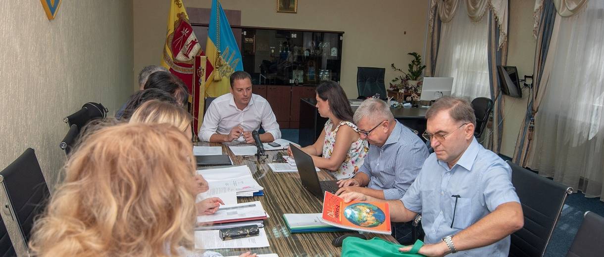 Мэр Каменского провел рабочую встречу с представителями международной финансовой корпорации «НЕФКО»