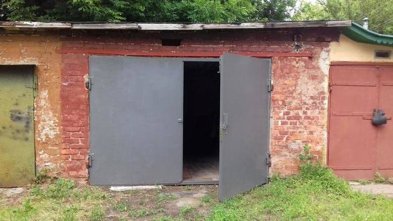 Жена обнаружила мужа повешенным со связаннами руками: Правоохранители не исключают суицид