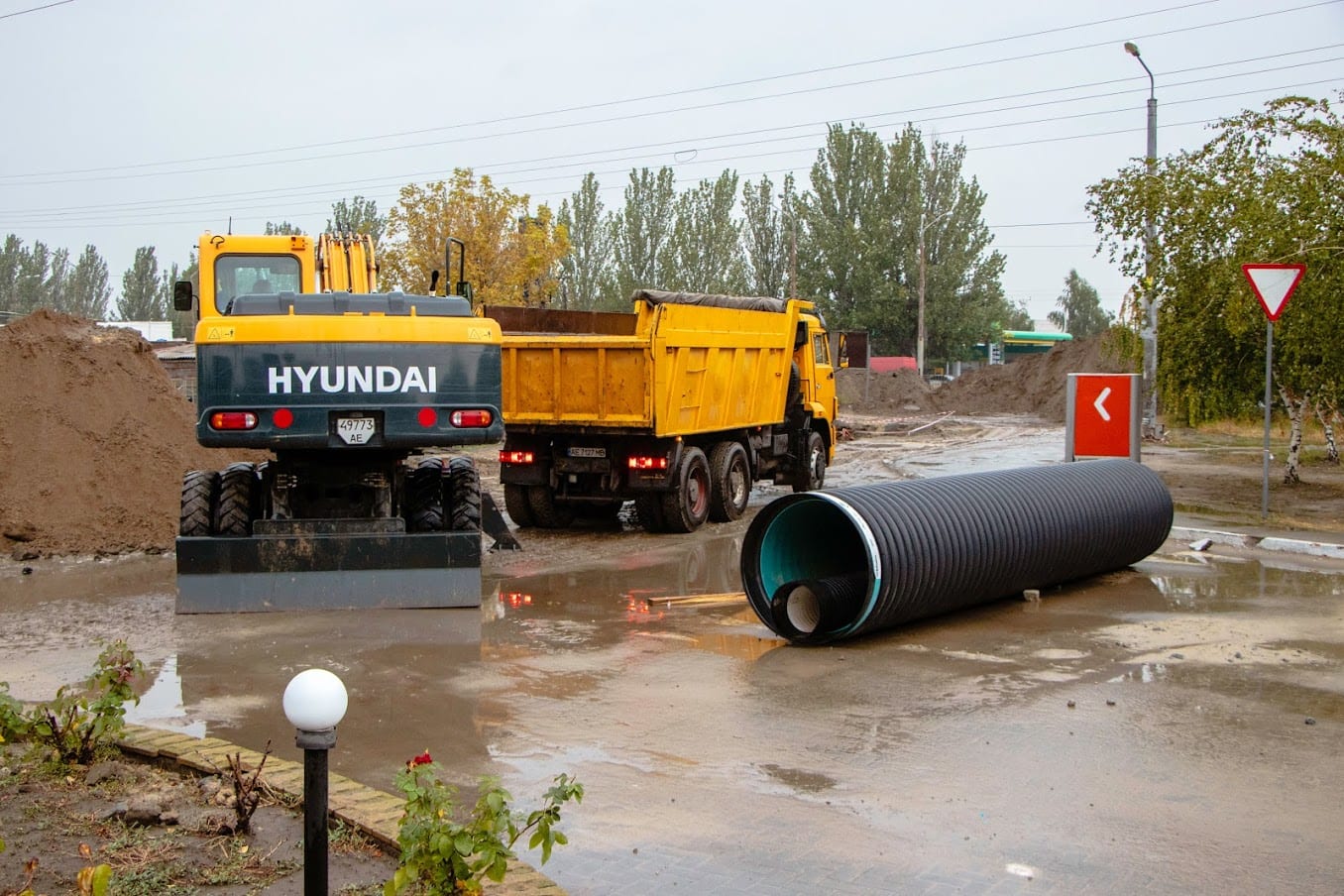 У Дніпрі будують зливову каналізацію в районах, де її ніколи не було (ФОТО)