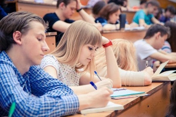 «Студенты в основном не соблюдают противоэпидемические правила», – департамент охраны здоровья населения 