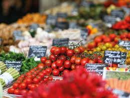 Как в Днепре работают продовольственные рынки во время карантина