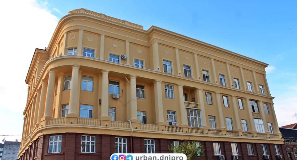 У центрі Дніпра завершується реконструкція 80-річного будинку (ФОТО)