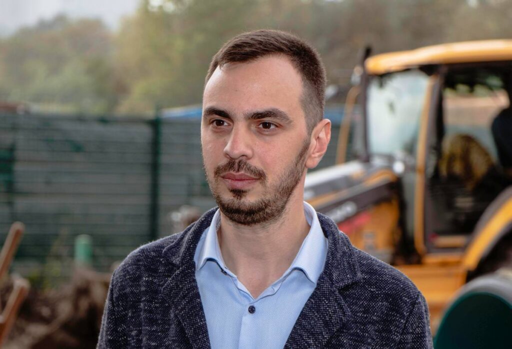 Місцеві громади можуть самостійно створювати безбар’єрний простір для людей з інвалідністю – депутат від «Пропозиції» в Дніпрі Антон Андрієнко