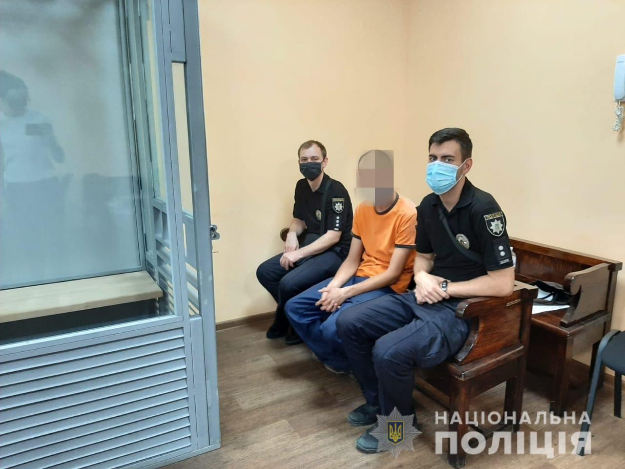 60 дней под стражей: мужчину, который держал ребенка на цепи, арестовали в зале суда