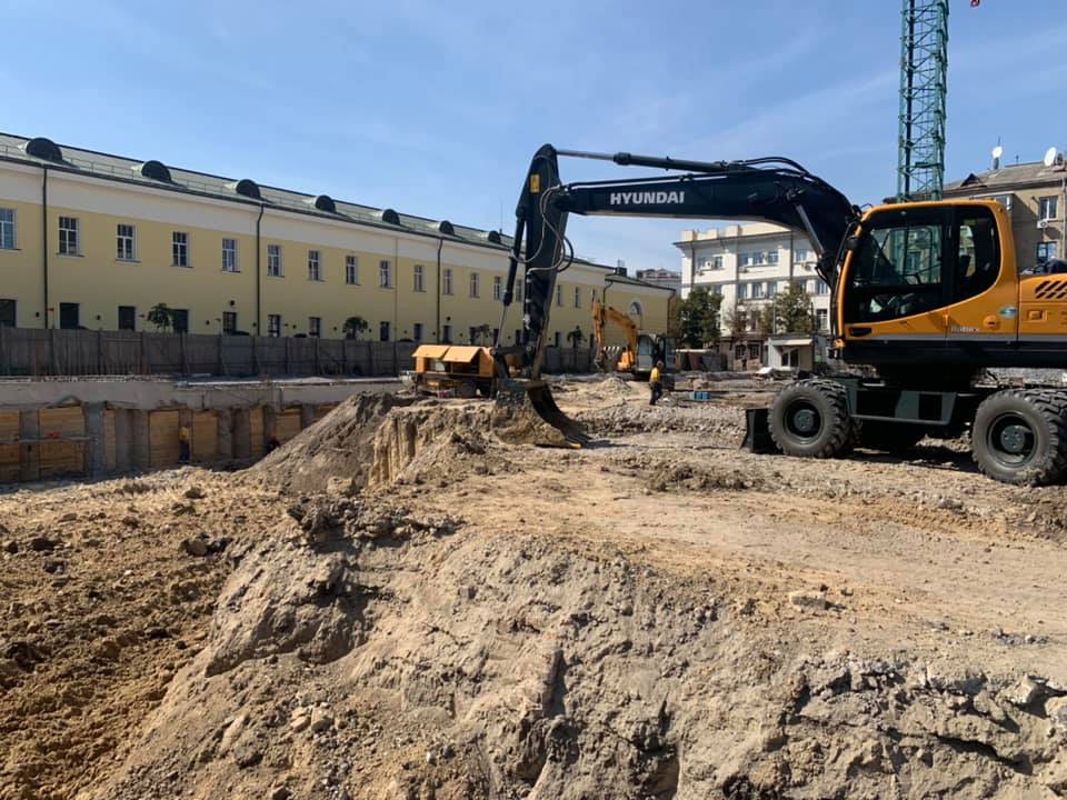 В Днепре рядом с “суконкой” начинается строительство ТРЦ