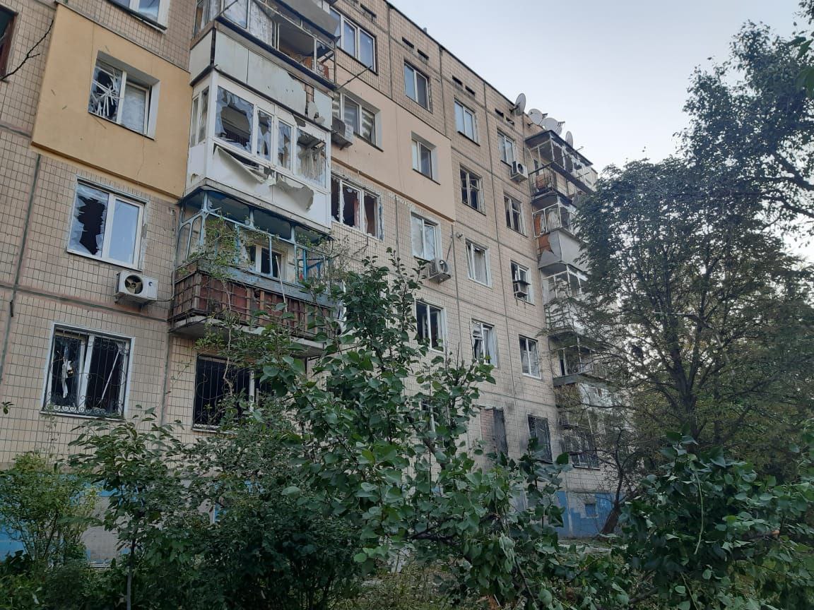 З’явились нові фото Нікополя після ворожої атаки РСЗО та удару двома крилатими ракетами