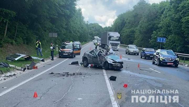 Жуткое ДТП на трассе: отец с сыном из Днепра погибли на месте (ФОТО)