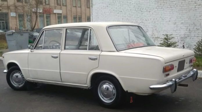 Для перемоги: віддала власне авто військовим мешканка Першотравенська