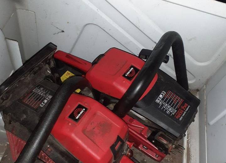 На Дніпропетровщині поліція зайнялася незаконними випилювачами дерев