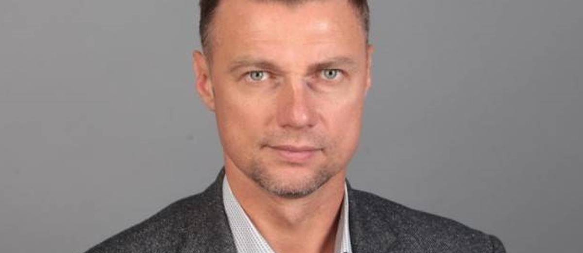 Кандидат в президенты потискал соседского пса по кличке Беня