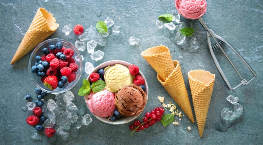 Проволока в варениках, кости в кабачковом рулете и зуб в мороженом: ошеломительные покупки в Днепре (ФОТО)