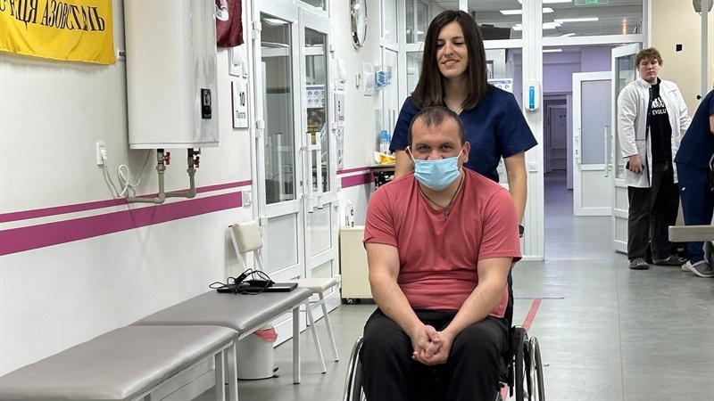 Медичні сестри Дніпра попри хронічну втому стоять на варті життя 24/7