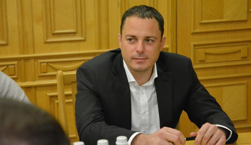 Мэр Каменского Андрей Белоусов прибрал к рукам весь рынок ЖКХ-услуг