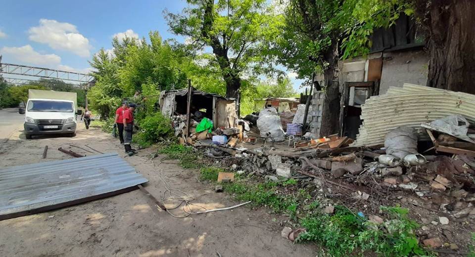 У Дніпрі парк звільнили від незаконного поселення