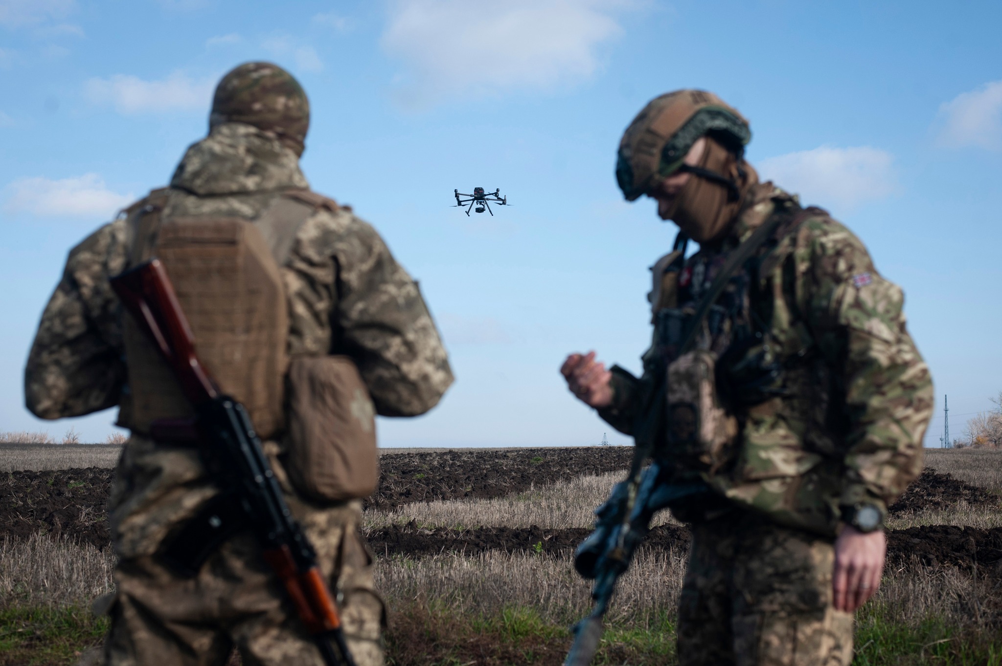 Дрони-невидимки та дистанційне ведення вогню. Як працює інноваційний підрозділ бригади з Дніпропетровщини