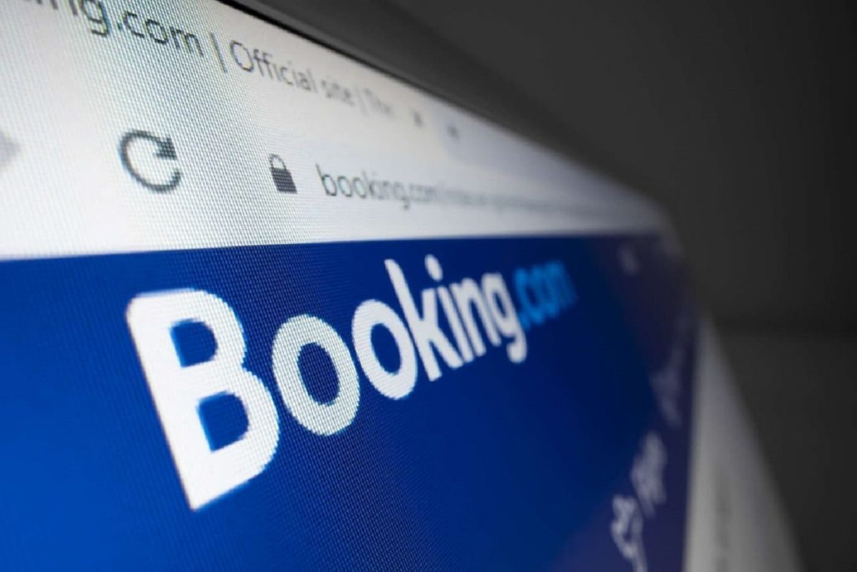 Теперь с НДС 20%: услуги Booking.com при бронировании украинских отелей подорожают