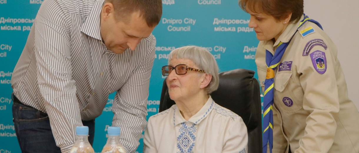 Мер Дніпра Борис Філатов разом зі скаутами міста зустрівся з колишніми політичними в’язнями
