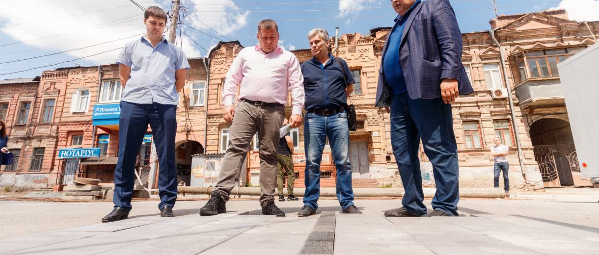 Борис Филатов: В Днепре началась комплексная реконструкция тротуаров (фото)