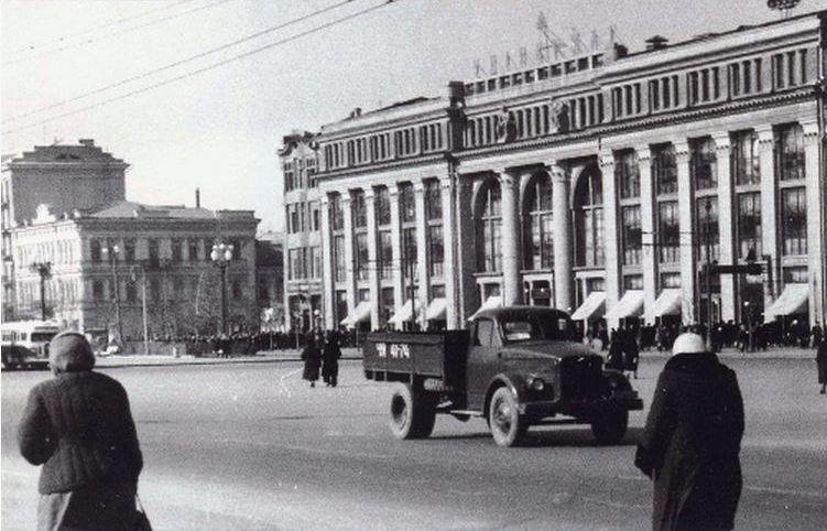 Ветеран серед торгових центрів. 84 роки тому у Дніпрі відкрили Центральний універмаг