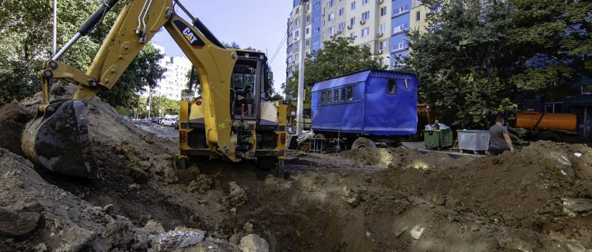У Дніпрі на вулиці Моніторній закінчують будівництво зливової каналізації, якої ніколи не було