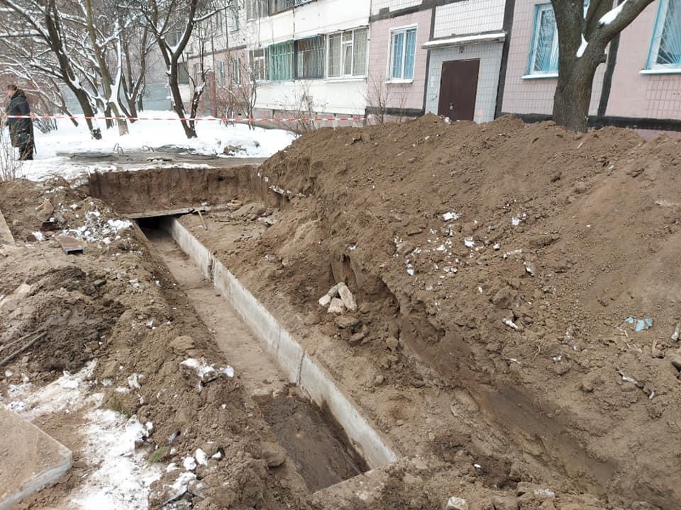 Трудятся в любую погоду: в Днепре на ж/м Клочко стартовала масштабная реконструкция теплотрассы