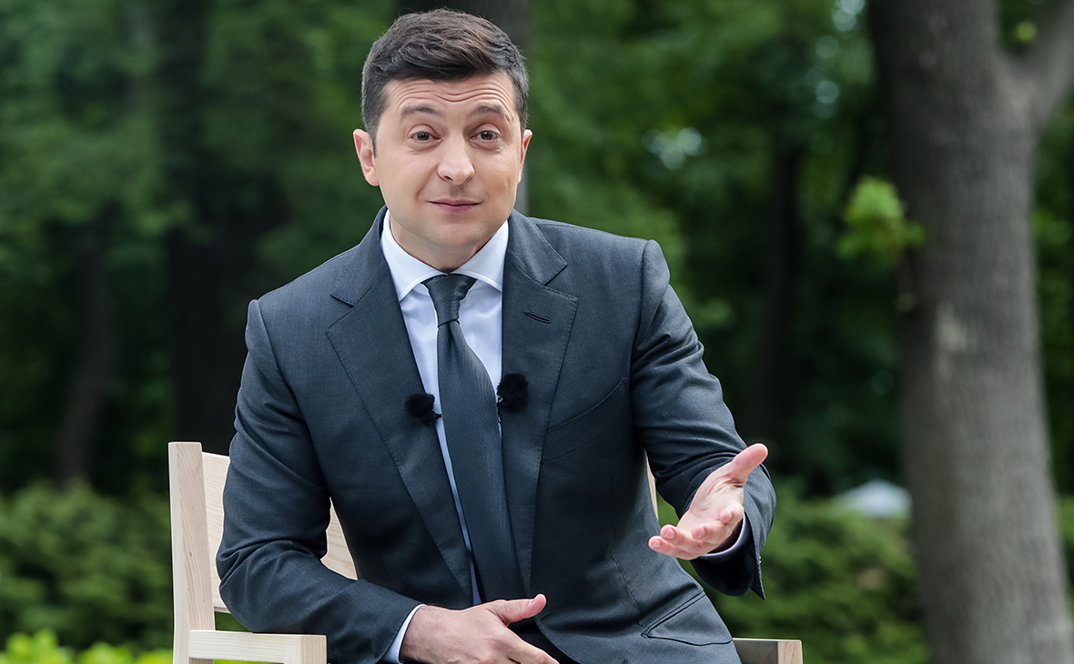 От Зеленского уходят последние сторонники – из-за коррупции в руководстве «Слуг народа»