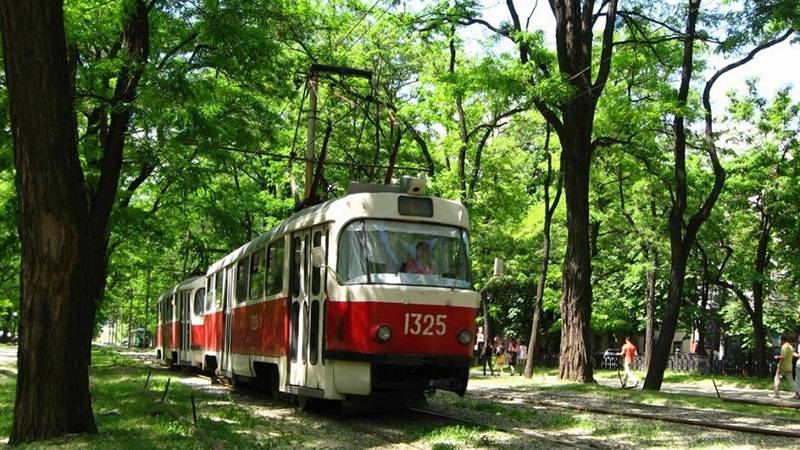 В Днепре трамваи №18 и №19 сокращают свой маршрут