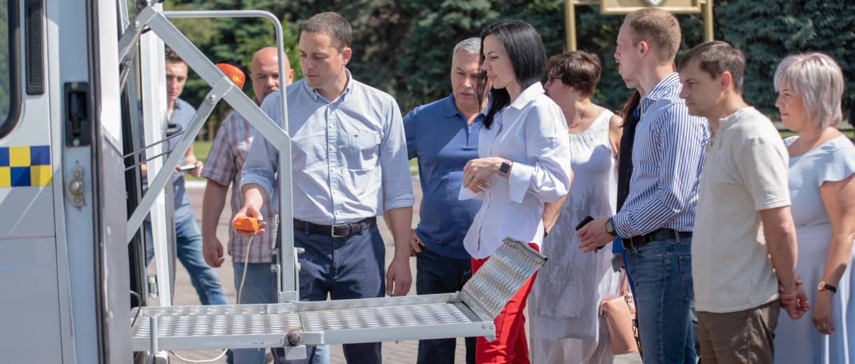 В Каменском введена новая услуга – «Социальное такси»