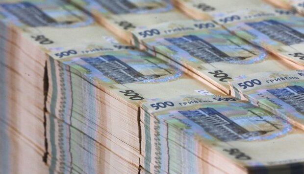 В Кривом Роге чиновников подозревают в масштабных махинациях на сумму почти миллиард долларов (ФОТО, ВИДЕО)