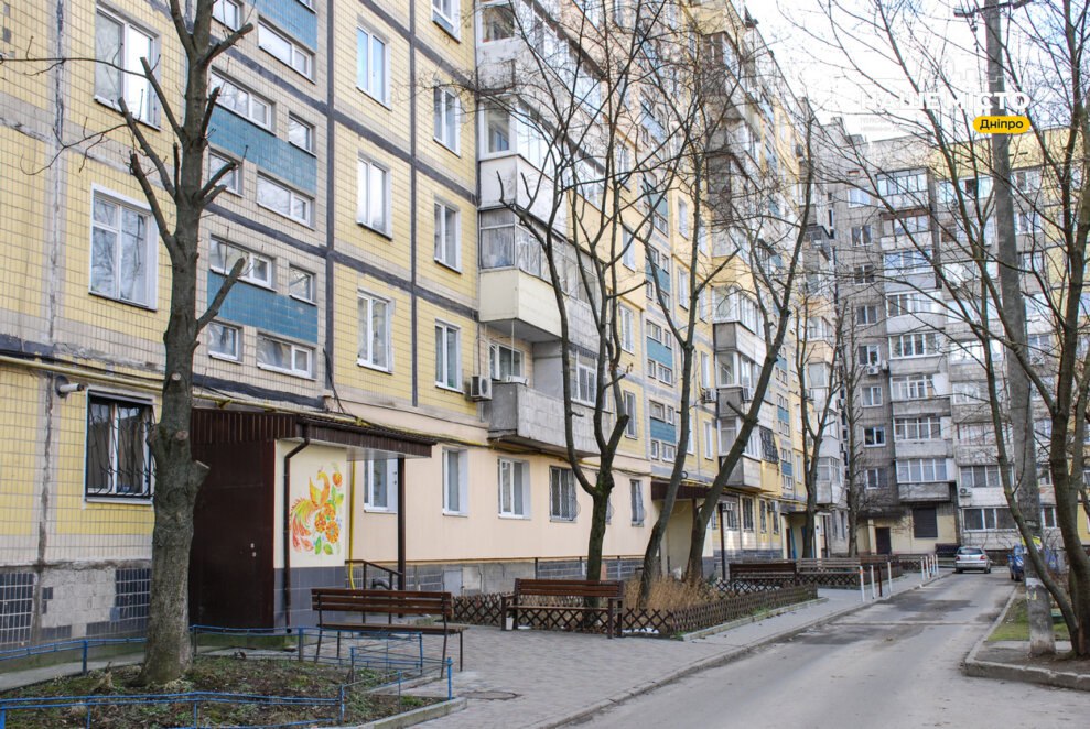 На час ліквідації наслідків ворожої атаки дніпряни забезпечені водою, працює близько 100 Пунктів незламності