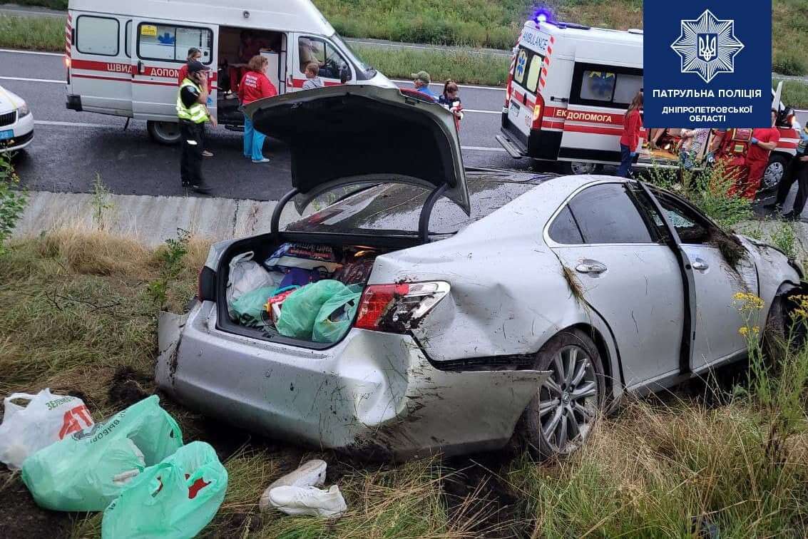 Под Днепром ДТП с участием детей: водитель уснула за рулем