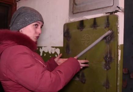 Щоб не платити борги чоловік замурував лічильник (ВІДЕО)