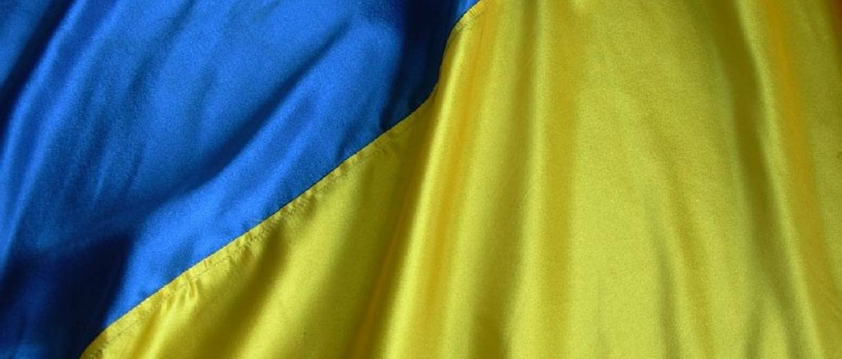Герої дня: як у Новомосковську повернули прапор України на місце (ВІДЕО)