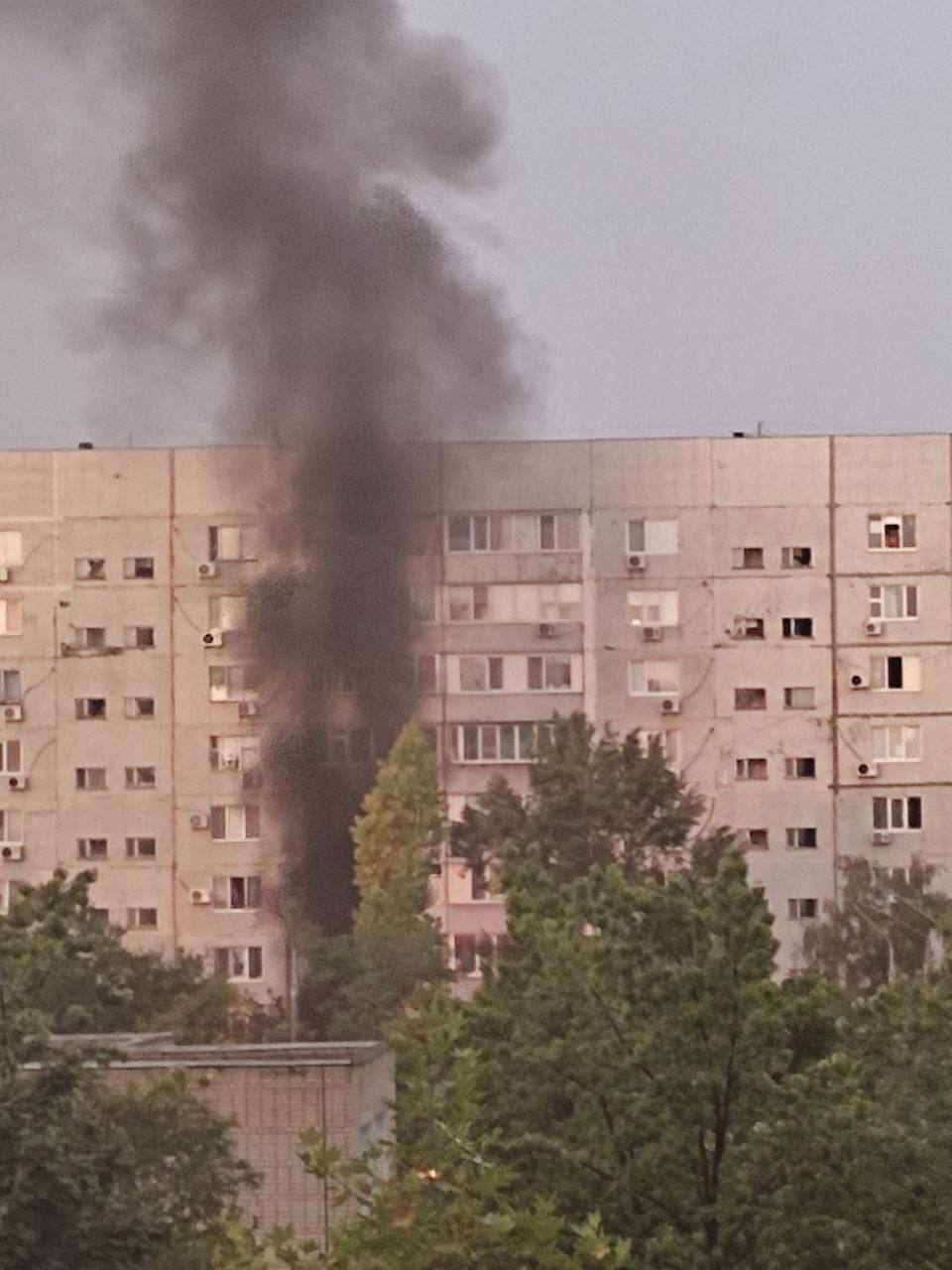 Енергодар під обстрілами у вогні: на ЗАЕС відключився 5-й енергоблок