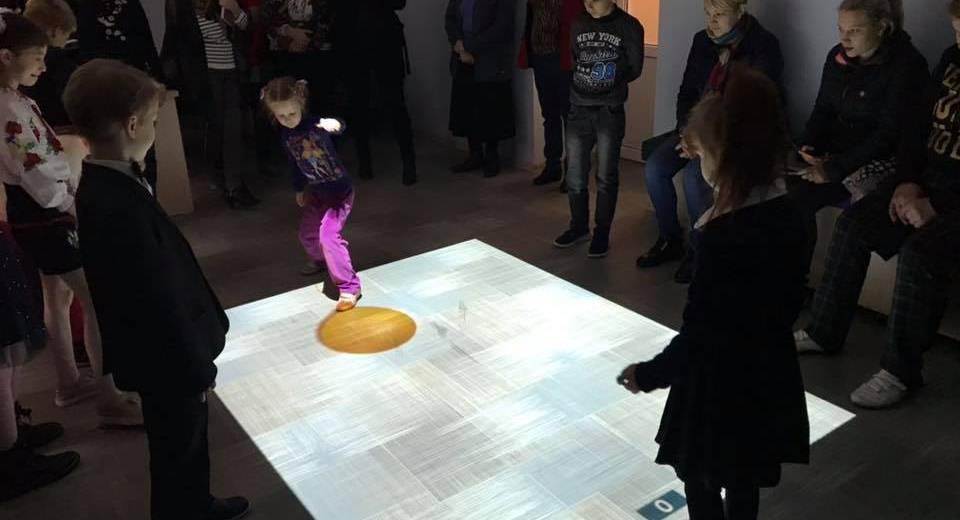 В Днепре появилась школа с “живым” полом: фото