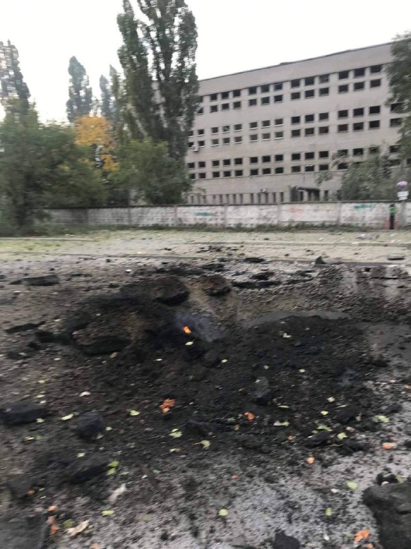 Наслідки ракетних ударів у Дніпрі: фото та відео