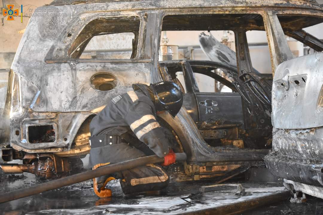 На “Лукоил” сгорело 6 авто (ФОТО)