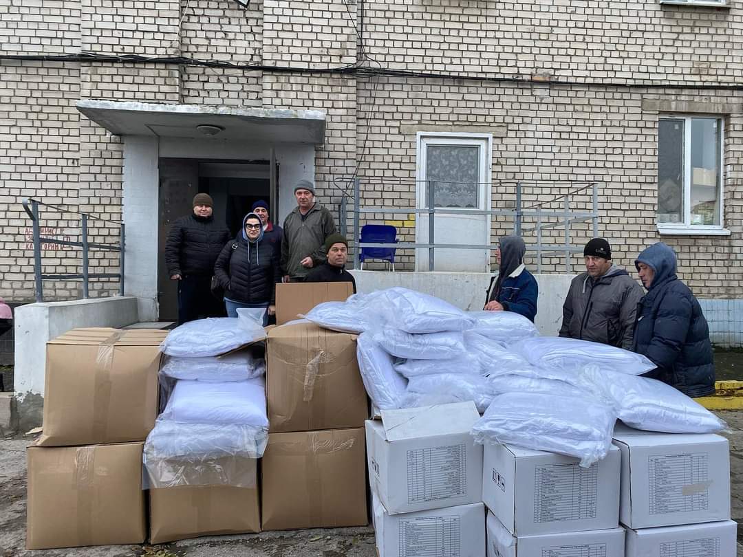 Теплі речі, постільна білизна, засоби гігієни, продукти: чергова допомога від Дніпра 